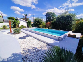 Gîte avec piscine et espace bien-être partagés entre Bordeaux et Lacanau océan